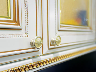 gold_expo_hand_markess